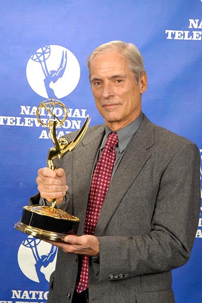 2083_461_lr
