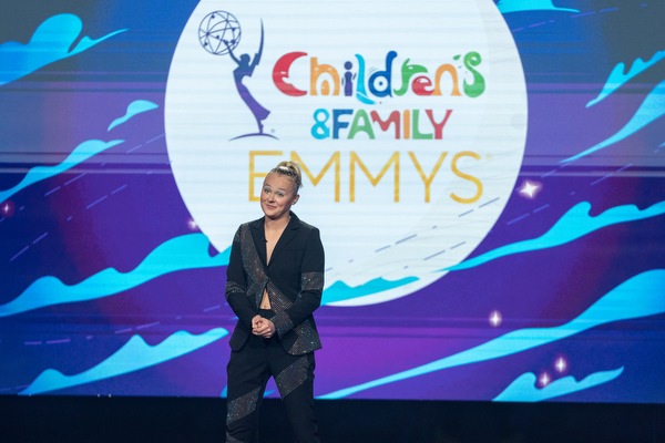 2022_Emmy_Day1_Show_0032_lr