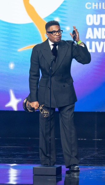 2022_Emmy_Day1_Show_0102_lr